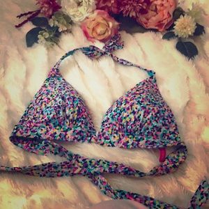 Victoria’s Secret bikini top